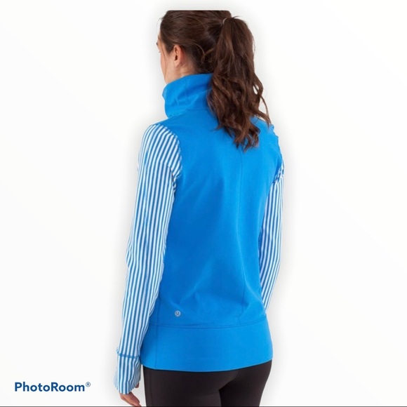 Lululemon Daily Yoga Jacket size 6 - Picture 3 of 7